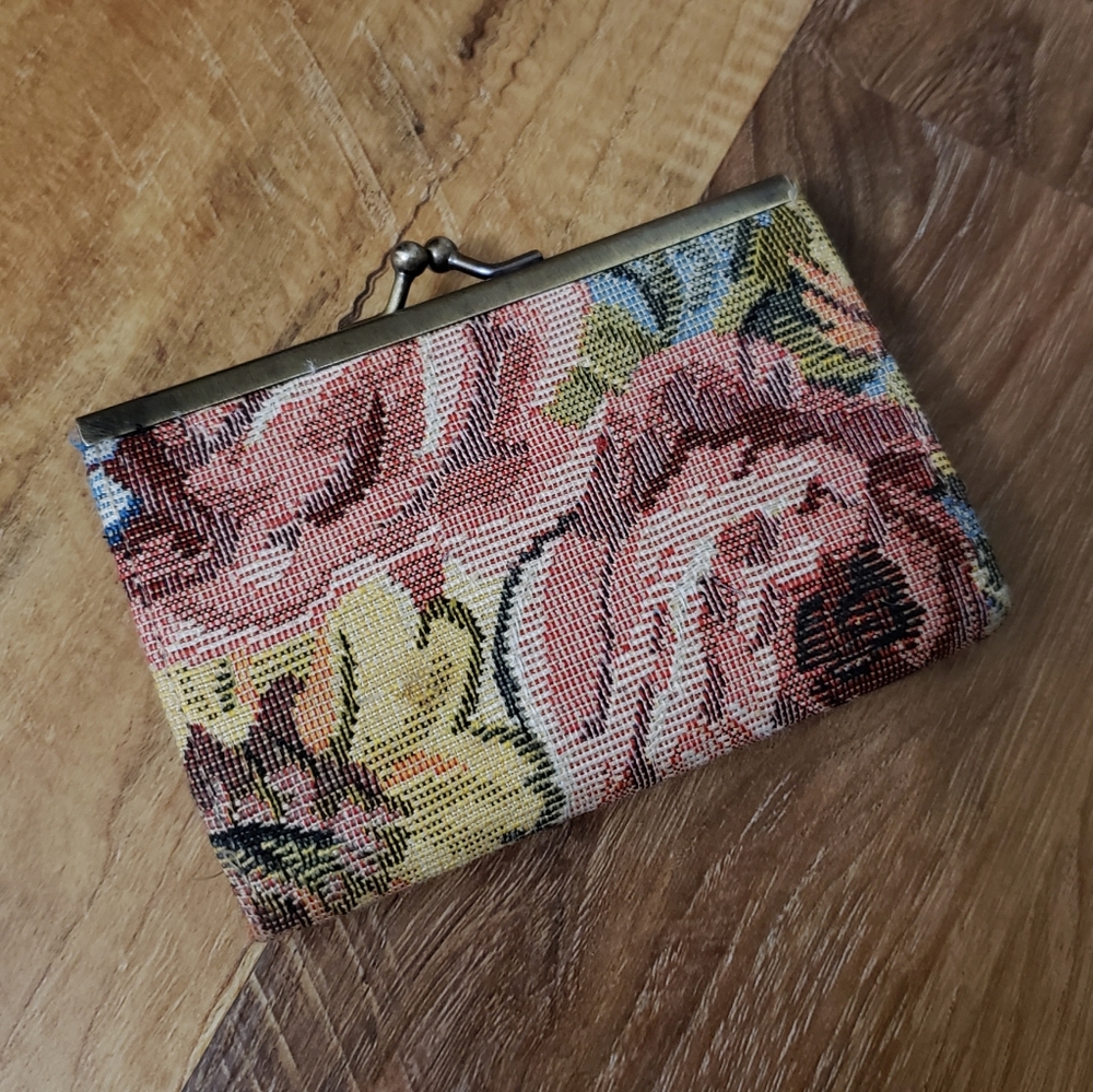 Vintage Floral Tapestry Wallet